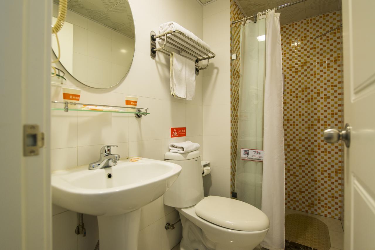 Home Inn Shanghai Century Park Exterior foto